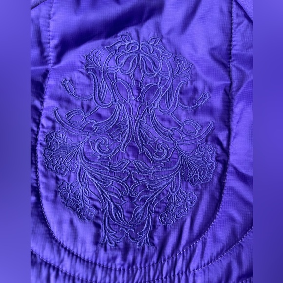 Athleta Flashpack Vest, Electric Purple - Picture 3 of 8